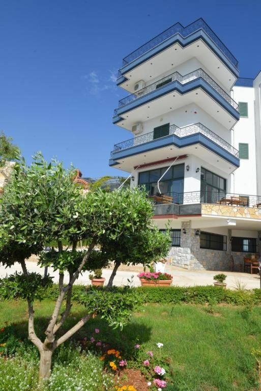 Hotel Artisti Vlorë Exterior foto
